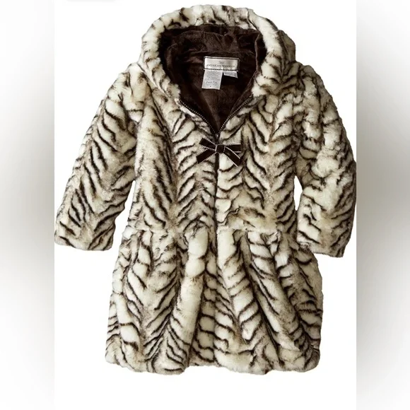 New! Gorgeous American Widgeon Girls' Zip Front Hooded Faux Fur Coat. Size 4
